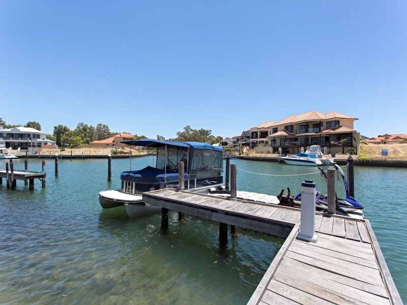 aztec-island-retreat-halls-head-1