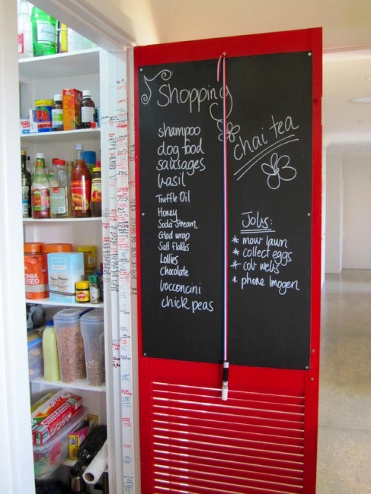 chalkboard-pantry-door