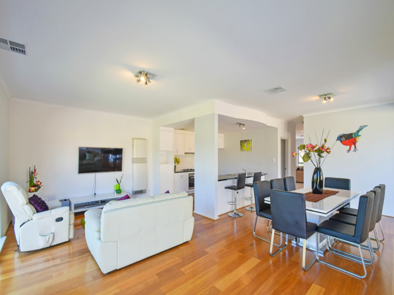 living room Knot Court 2 1