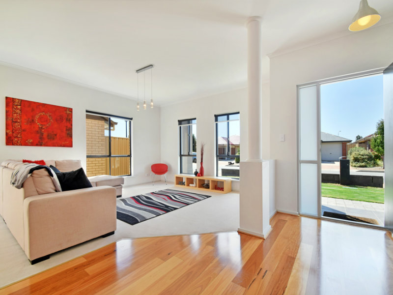 living-room-knot-court-4-1