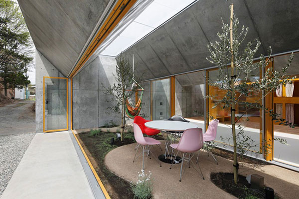 4-outside-in-house-10