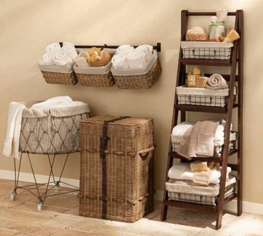 bathroom-ladder-set-up-wood