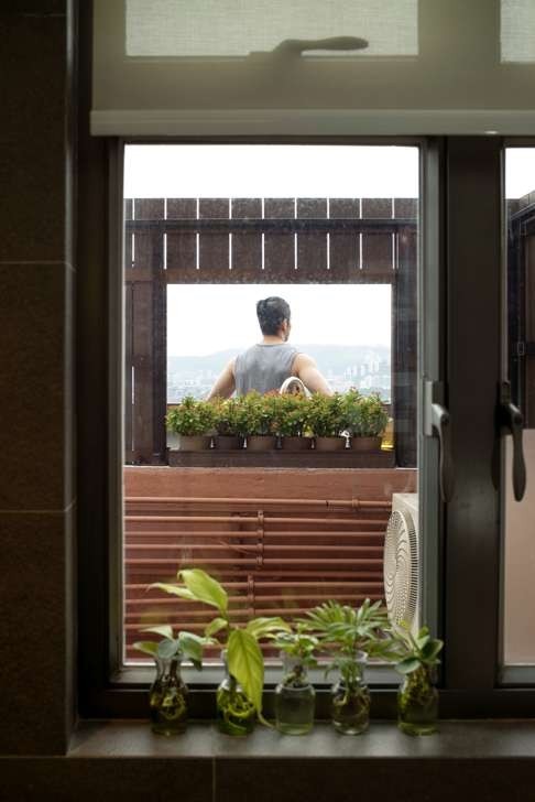 hk-apartment-with-terrace-sai-ying-pun-v88