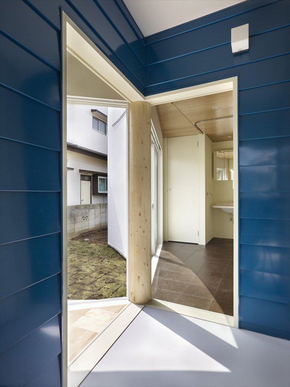 snapped-house-in-saitama-japan-11