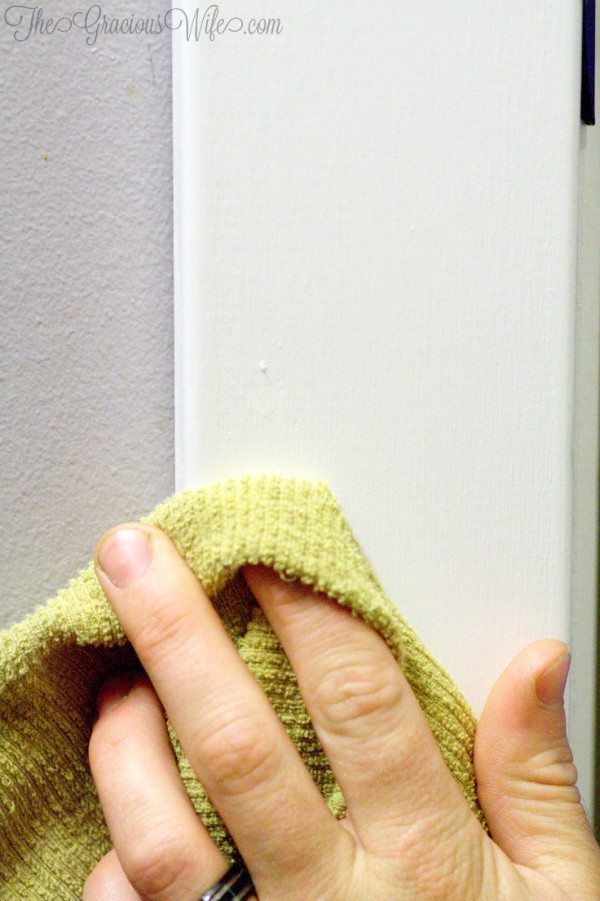 fill-nail-hole-2