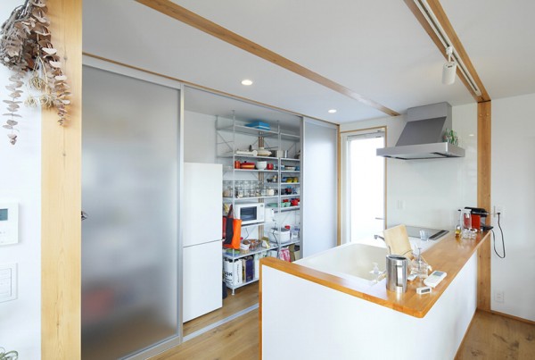 japanese-wood-deco-ahgular-home-4