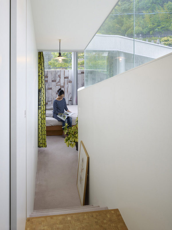 lifted-house-hiroshima-japan-kimihiko-okada-16