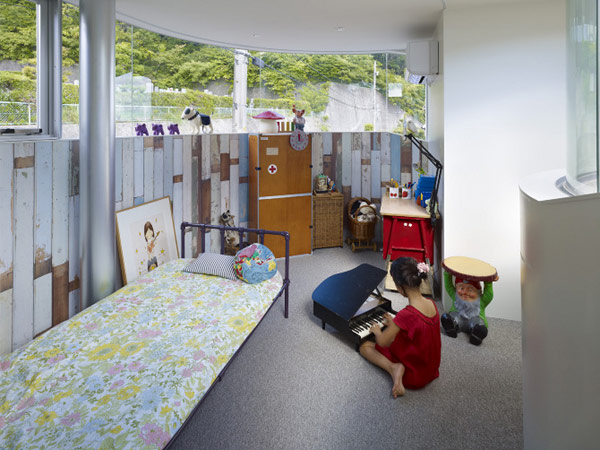 lifted-house-hiroshima-japan-kimihiko-okada-19