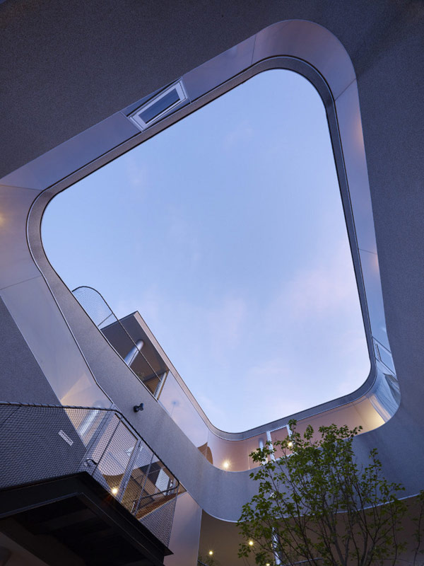 lifted-house-hiroshima-japan-kimihiko-okada-5