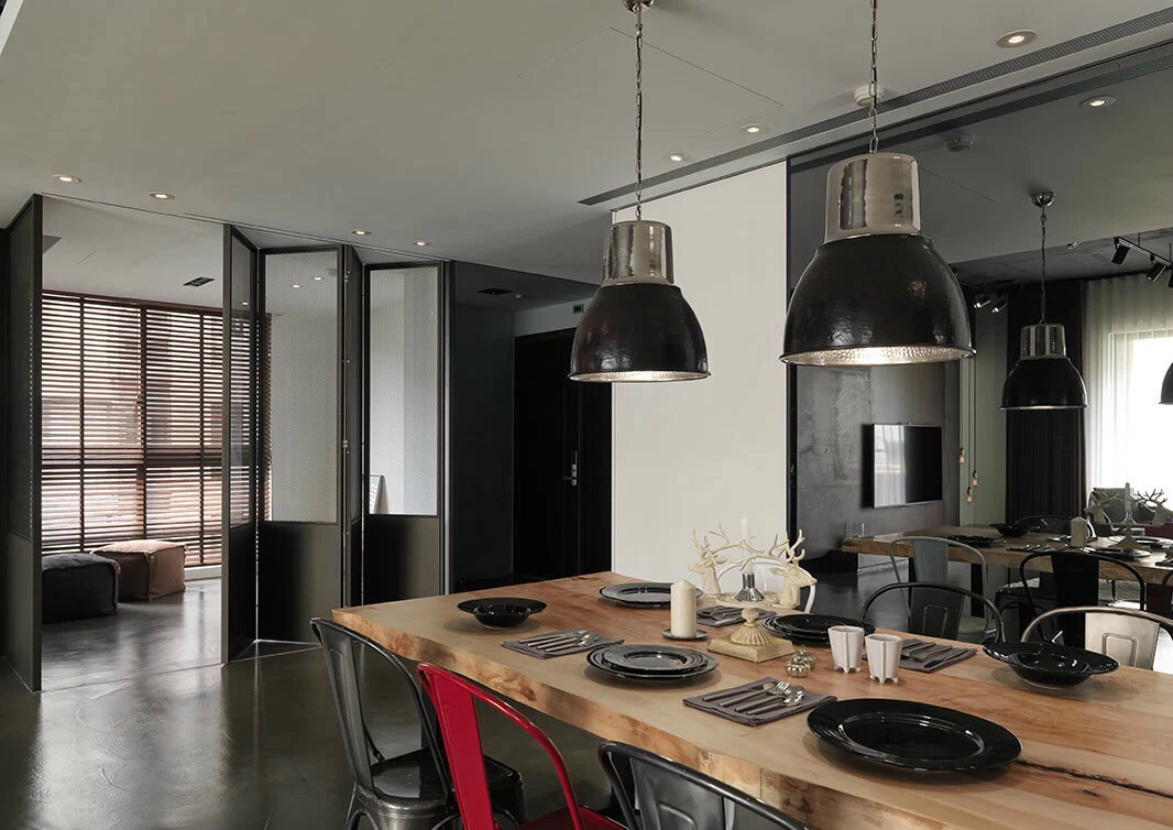 natural-and-industrial-dining-room