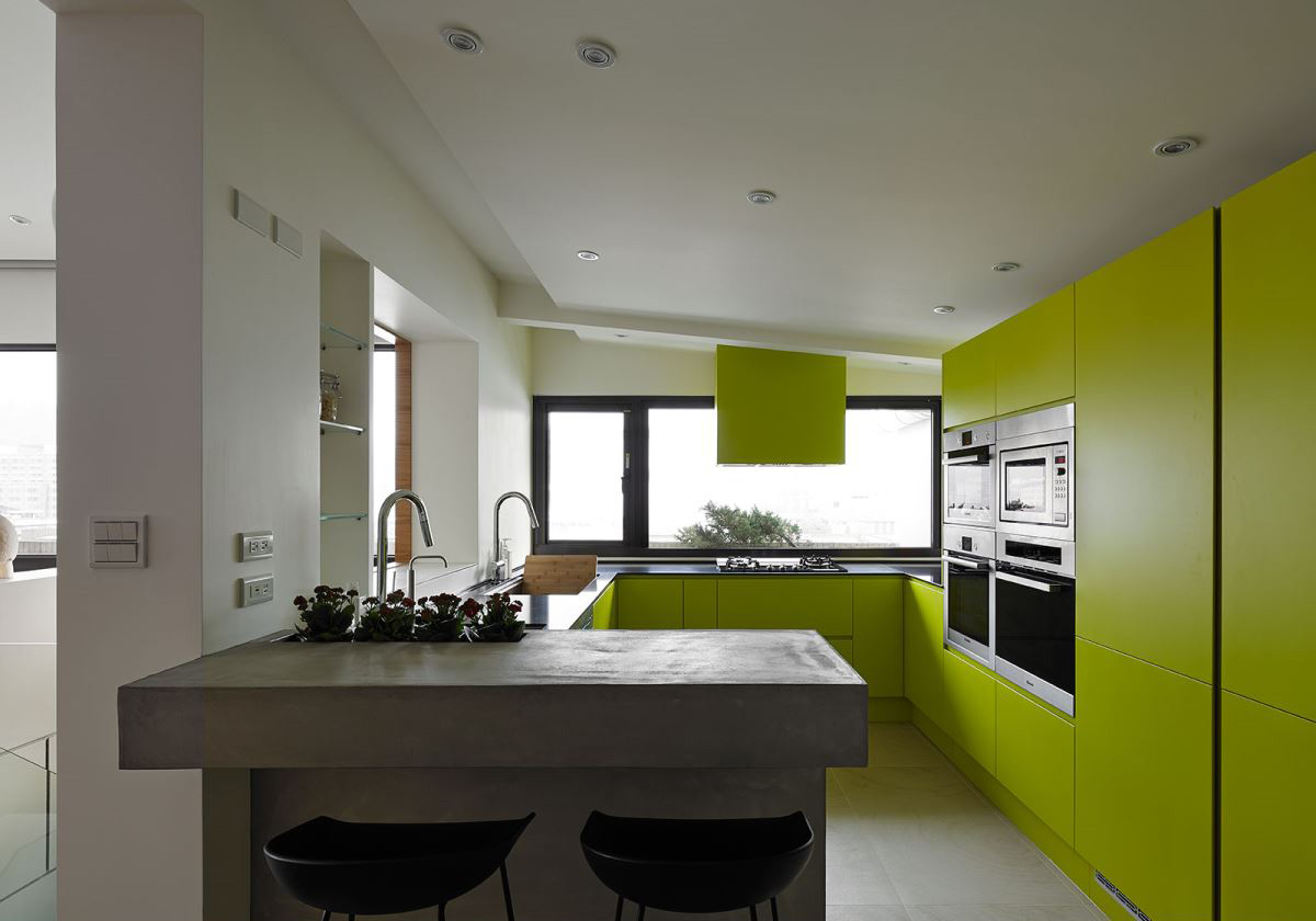 yellow-kitchen