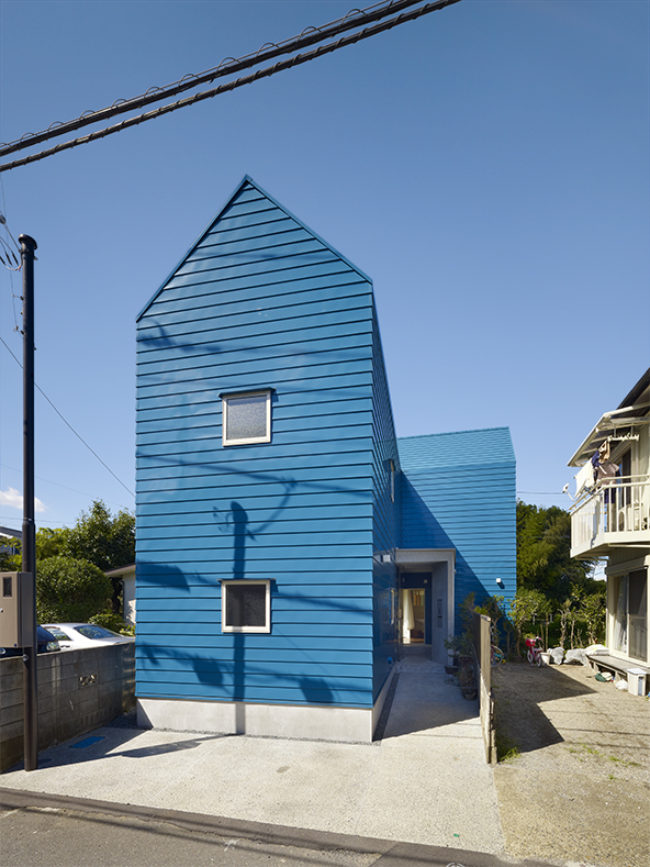 일본-주택-Snapped-House-in-Saitama-japan-1.jpg