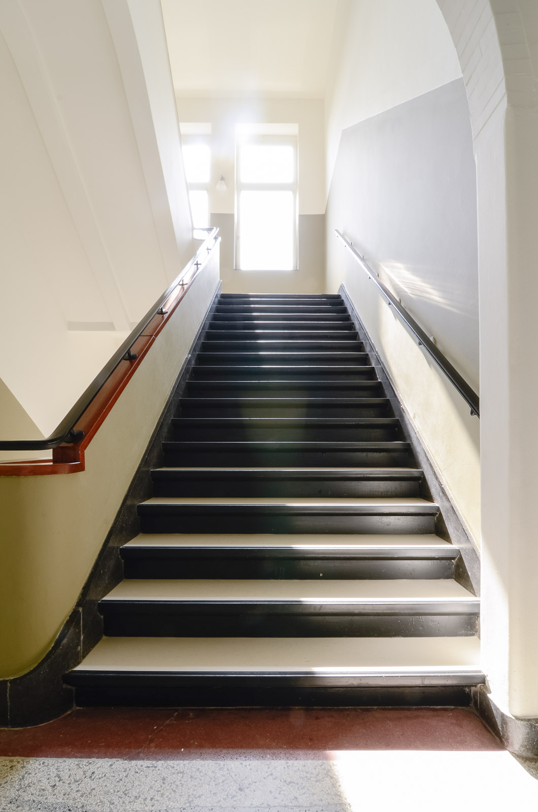 old school building was converted into a new apartment in amsterdam 17
