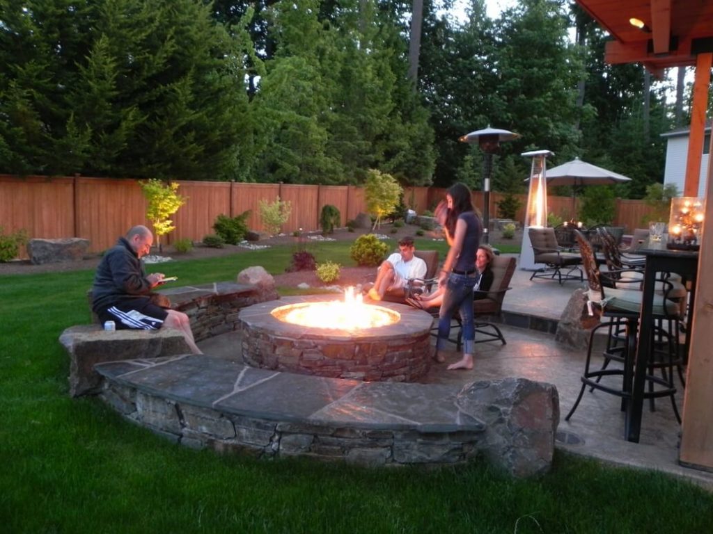 classy outdoor fire pit family home meeting backyard 백야드