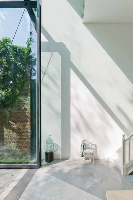 벨기에 가장 큰 유리문 집 Antwerp townhouse LALO by SculpIT 9