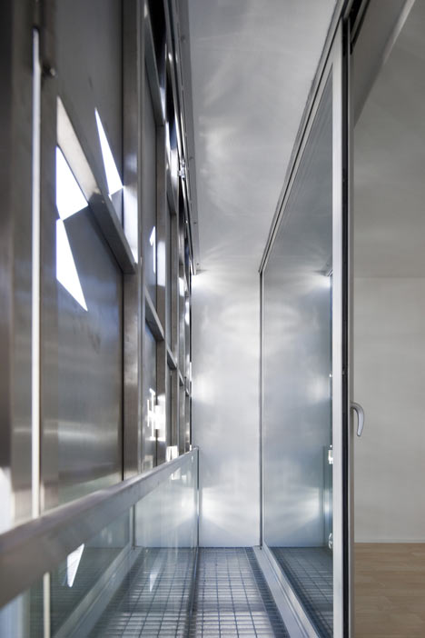 dzn House 77 by dIONISO LAB 71