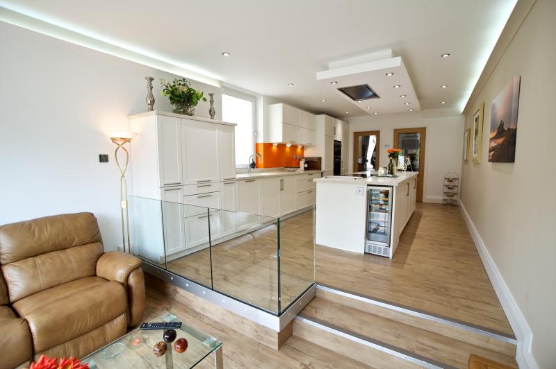 스텝업 플로어링 step up flooring