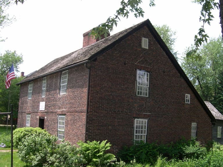 saltbox roof 솔트 박스 지붕