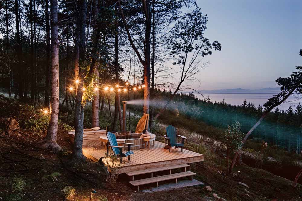 CabinHotTubDusk