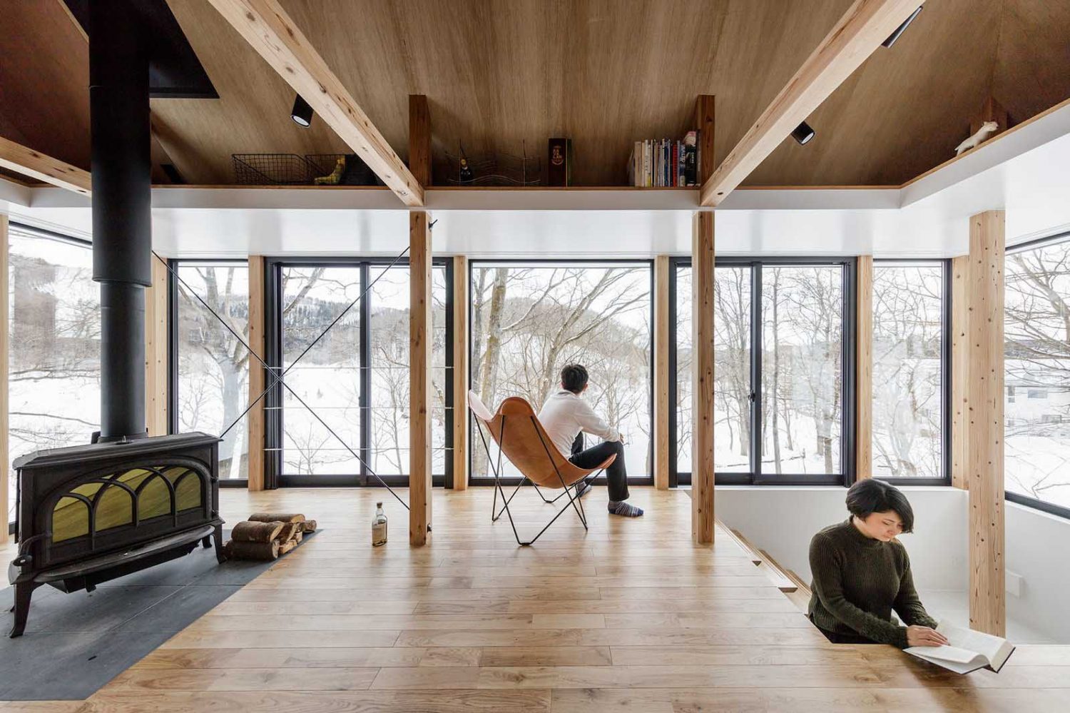 일본 스플릿 플로어 오픈 스페이스 개조 주택 lake house 1