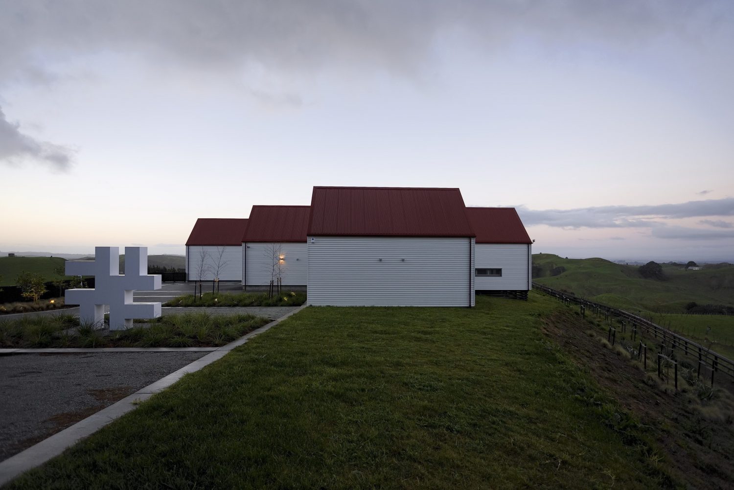 farmhouse rural retreat by rta studio 05 1500x1001 1