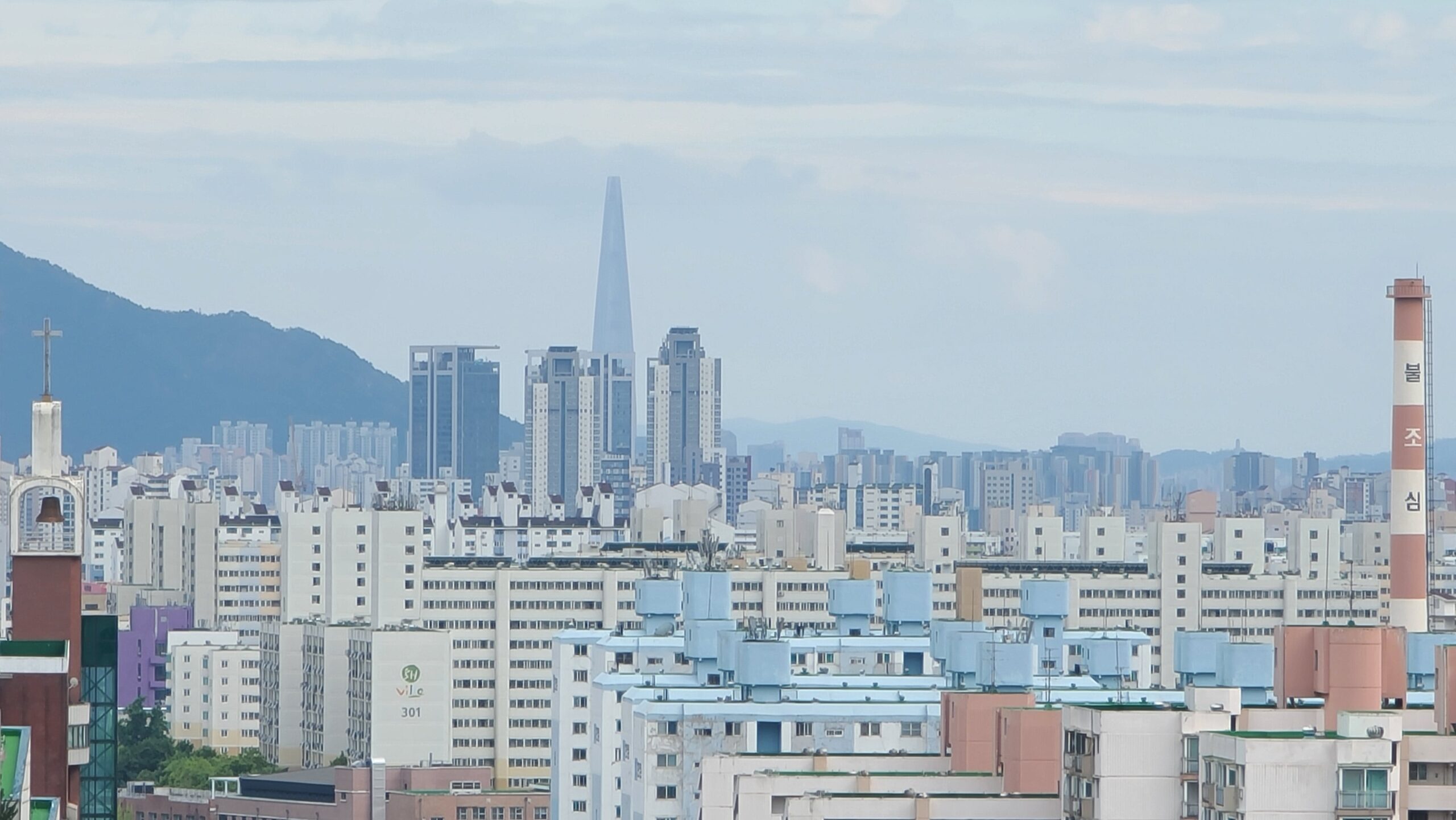 아파트 입주율 하락을 보여주는 서울 시내 아파트 단지 전경