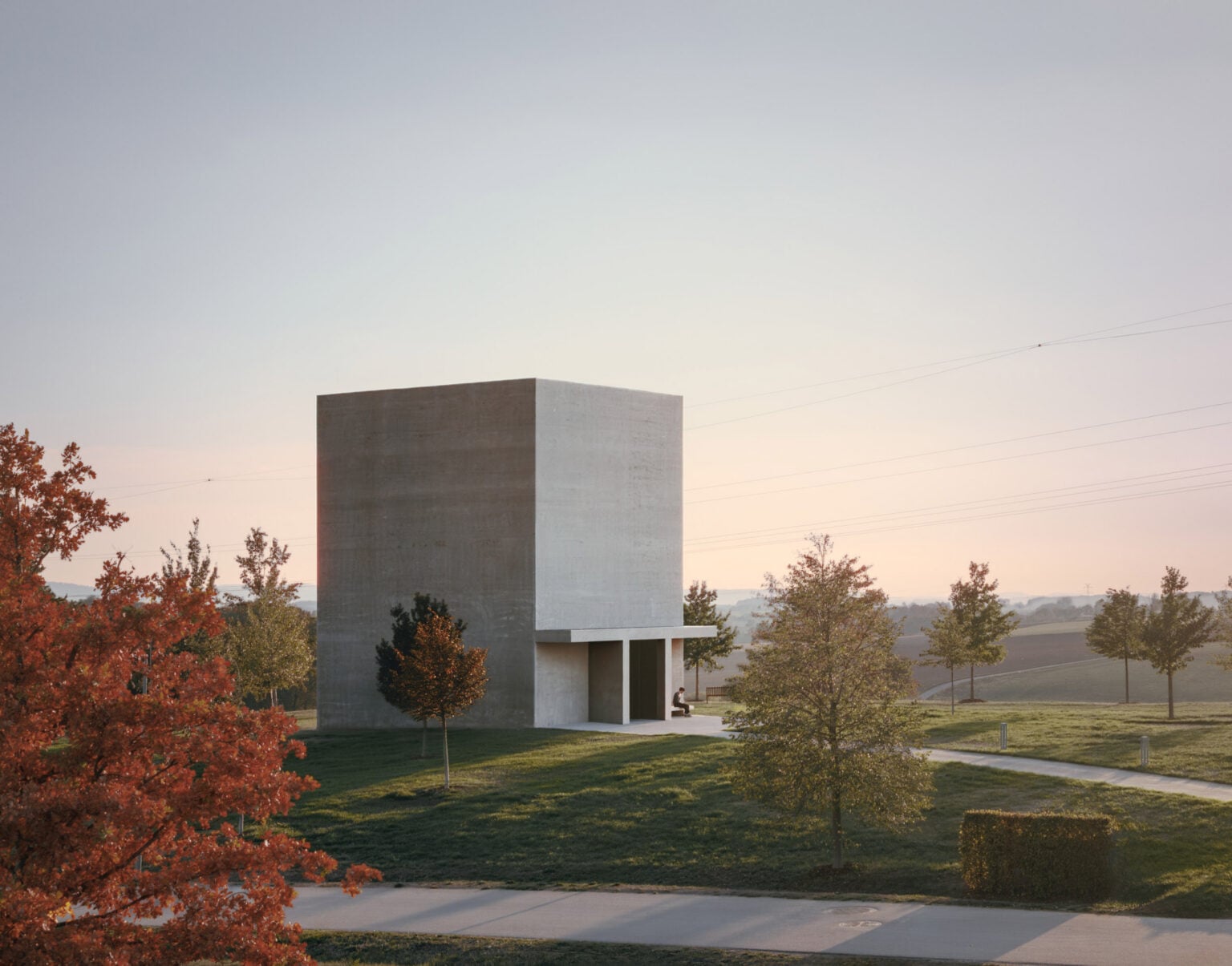 Carmen W&uuml;rth Forum 조각 정원에 놓인 Anselm Kiefer Pavilion
