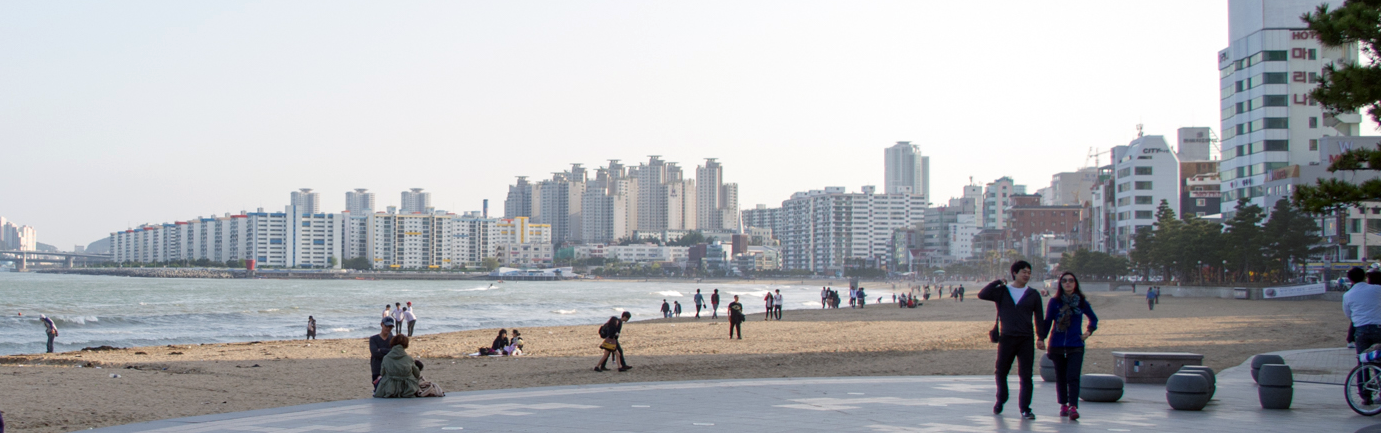 부산 해운대 광안리 해변과 도심 스카이라인 자료사진