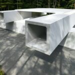 콘크리트 박스가 엇갈려 겹쳐진 Culvert Guesthouse 상부 디테일