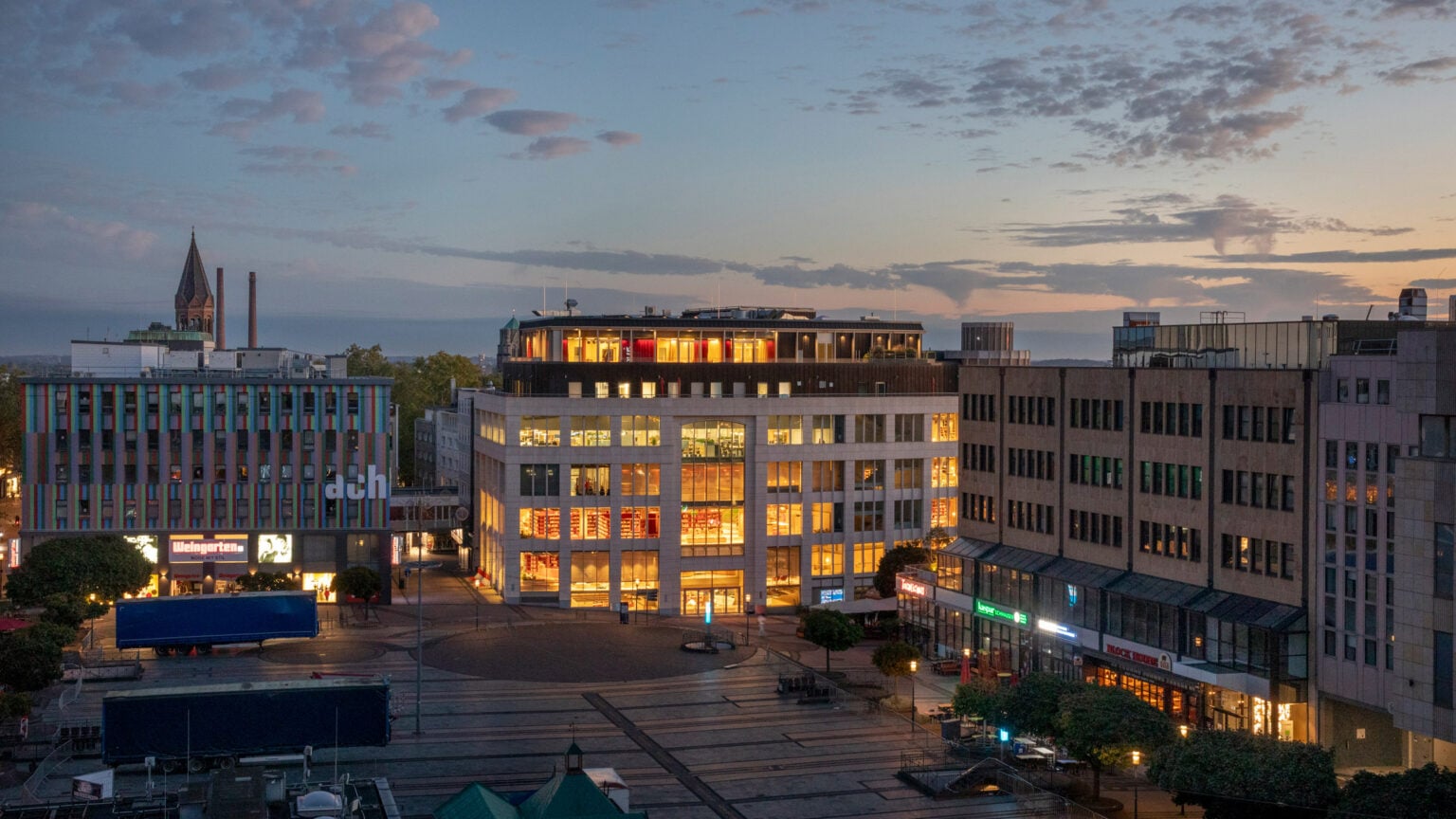Boeckerhaus 백화점 건물을 개조한 Essen Central Library 외관