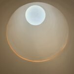 로프 클라이밍 타워 안에서 올려다본 Sky House 돔 천창