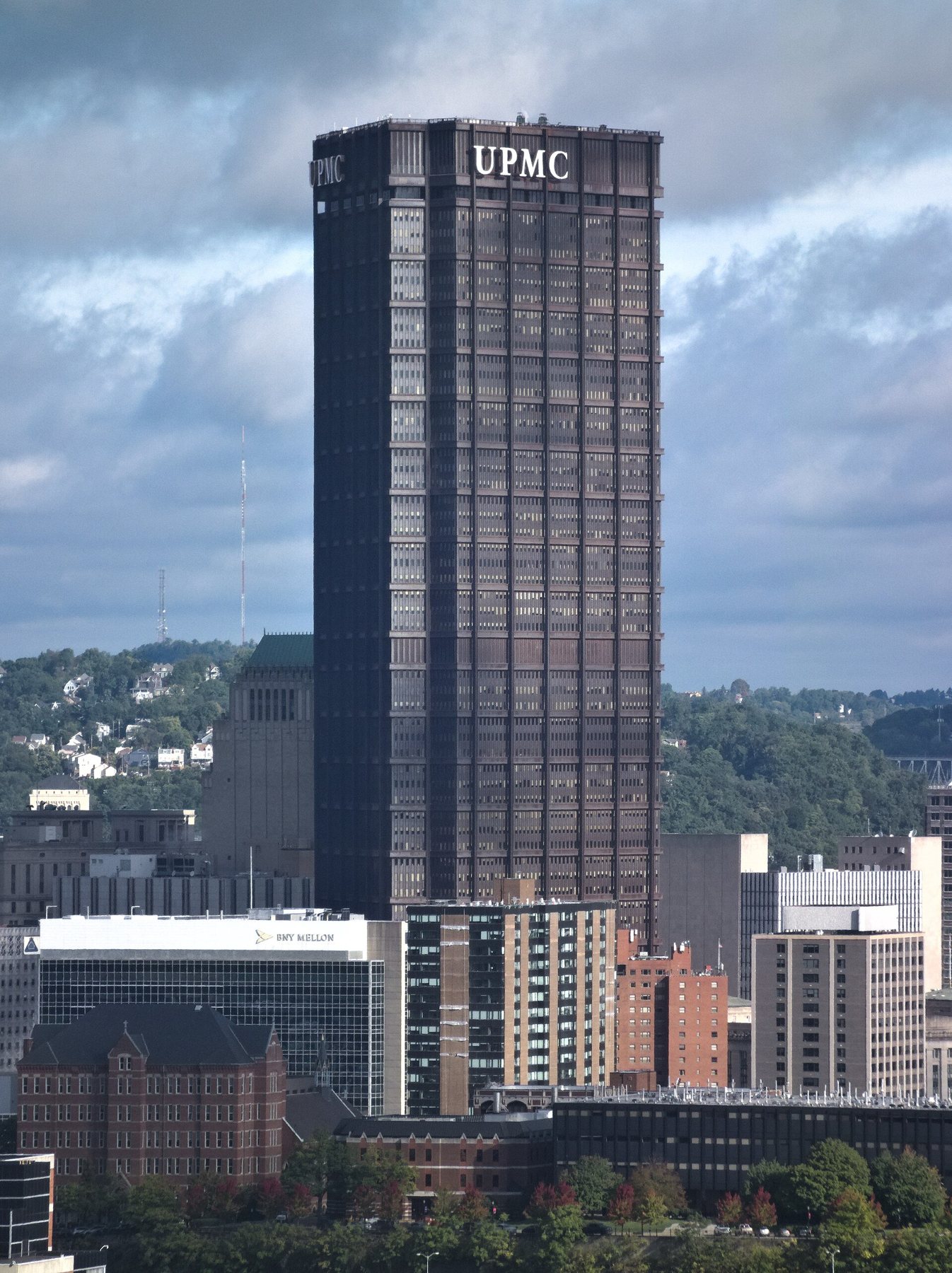 South Side Slopes에서 바라본 U.S. Steel Tower와 피츠버그 도심